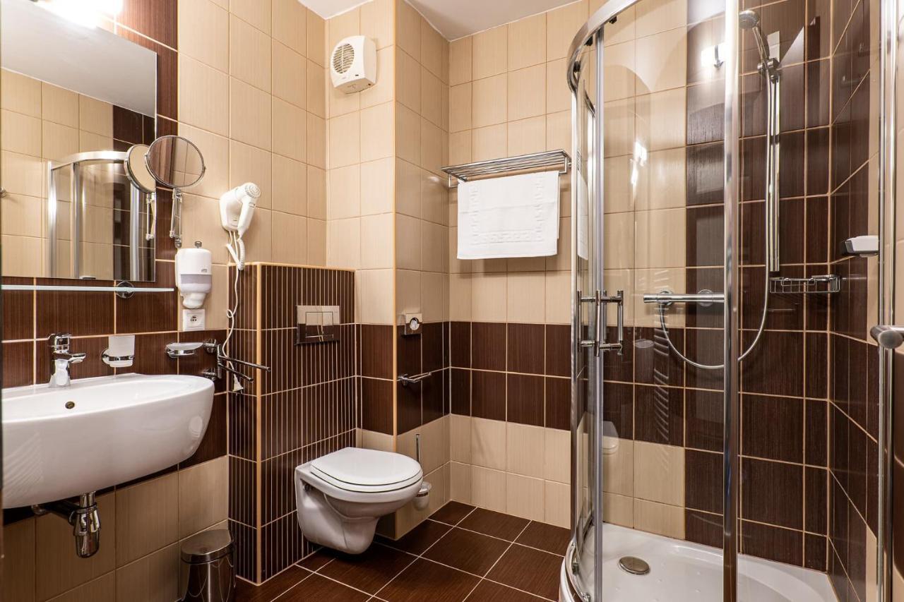 Wellness Hotel Pod Kycmolem Горні Ломна Екстер'єр фото